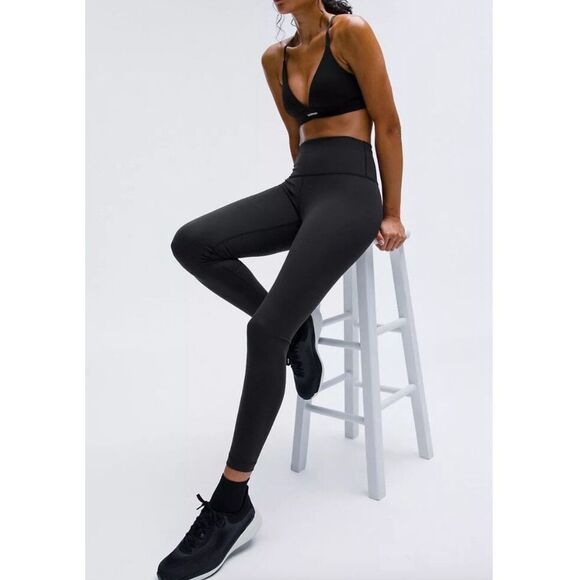 Lululemon Wunder Under Leggings - Picture 1 of 7